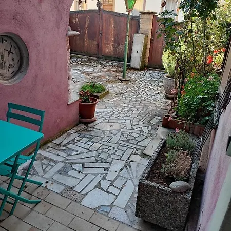 Апартаменты Petit Paradis Croneuva *